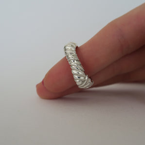 Harlow Ring - Size Q